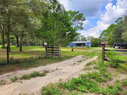 26227 Jamboree Rd, Brooksville, FL 34601