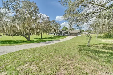 1684 S Valerie Pt, Inverness, FL 34452