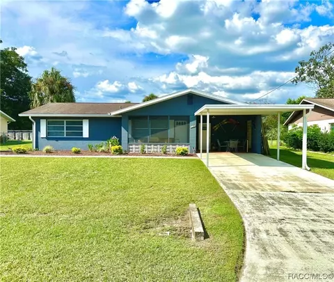 21365 SW Raintree St, Dunnellon, FL 34431