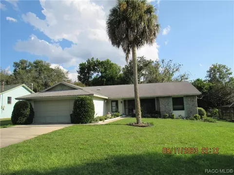 5936 W Woodside Dr, Crystal River, FL 34429