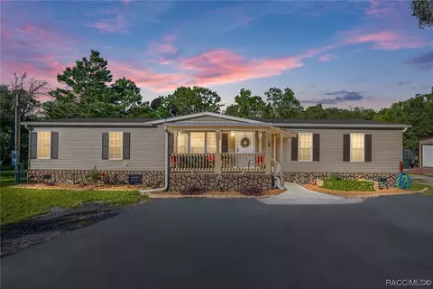 8598 N Calcutta Ave, Dunnellon, FL 34433
