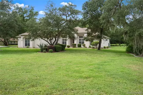 37 Douglas St, Homosassa, FL 34446