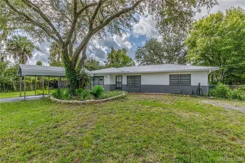 8850 W Riverglen Ct, Homosassa, FL 34448