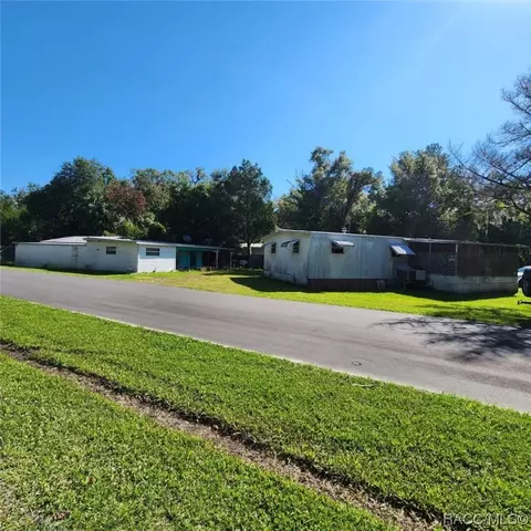 139 NE 9th St, Crystal River, FL 34428