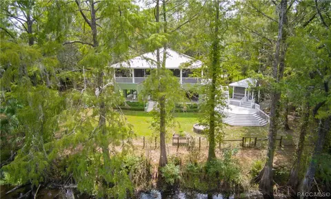 10599 N Silverlake Pt, Dunnellon, FL 34434