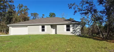 6625 N Bedstrow Blvd, Citrus Springs, FL 34434