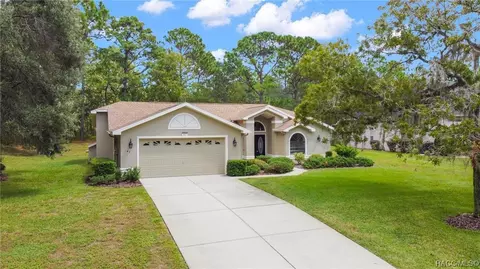 47 Oak Village Blvd S, Homosassa, FL 34446