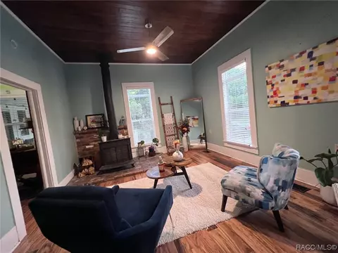 1007 NE 3rd Ave, Crystal River, FL 34428 photo 3