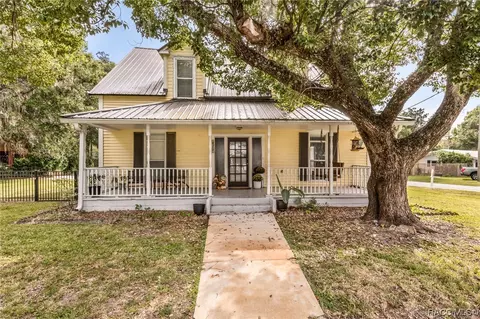 1007 NE 3rd Ave, Crystal River, FL 34428