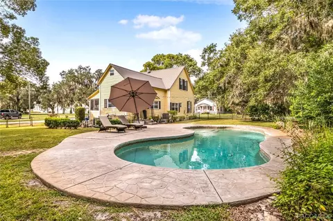 1007 NE 3rd Ave, Crystal River, FL 34428 photo 4