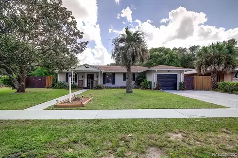 2174 W Gardenia Dr, Citrus Springs, FL 34434