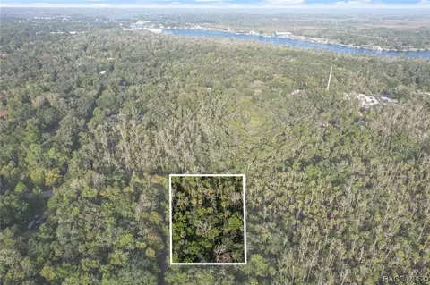 10235 W Fayette St, Homosassa, FL 34448
