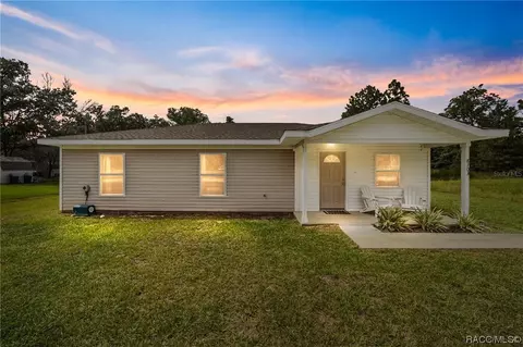 8703 N Reina Loop, Crystal River, FL 34428
