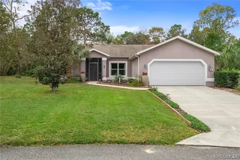 8 Carnation Ct W, Homosassa, FL 34446
