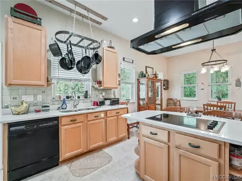 Kitchen - 3399 E Rotor Wing Path, Hernando, FL 34442 photo 4 of 4