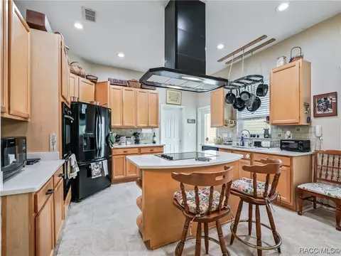 Kitchen - 3399 E Rotor Wing Path, Hernando, FL 34442 photo 2 of 4