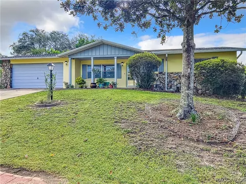 223 S Davis St, Beverly Hills, FL 34465