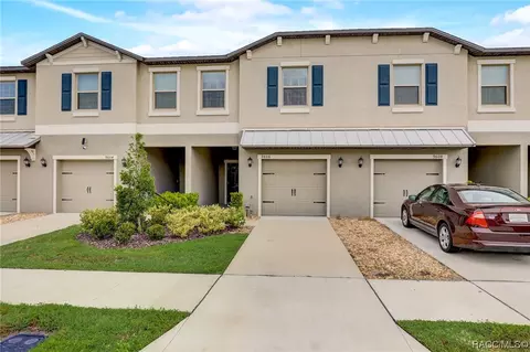 9606 Pembrooke Pines Dr, Sun City Center, FL 33573