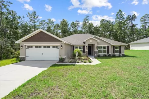 31 Village Center Dr, Homosassa, FL 34446
