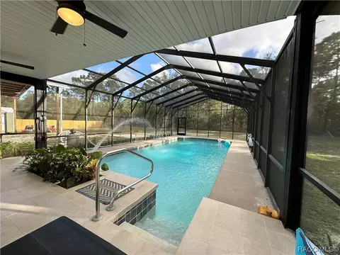 312 E Cason Blvd, Inglis, FL 34449 photo 5