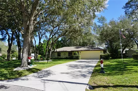 7111 N Croton Pt, Hernando, FL 34442