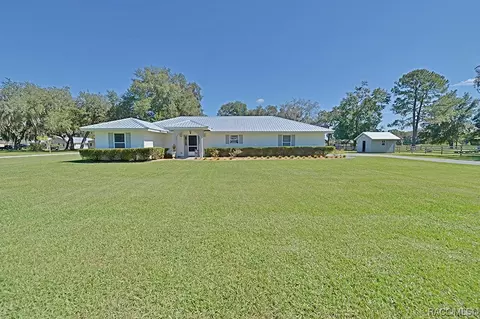 215 N Horse Prairie Rd, Inverness, FL 34450