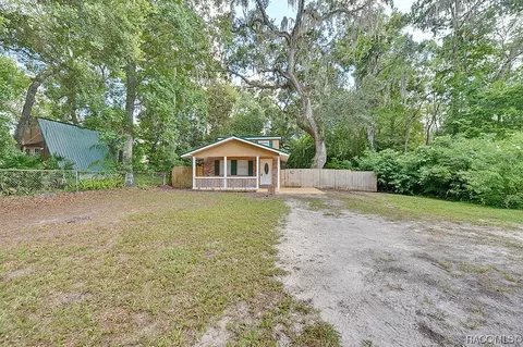 11314 E Salmon Dr, Floral City, FL 34436