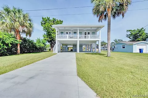1931 NW 15th St, Crystal River, FL 34428
