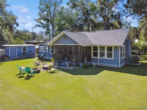 114 NE 4th St, Crystal River, FL 34429