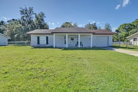 8348 W Periwinkle Ln, Homosassa, FL 34446
