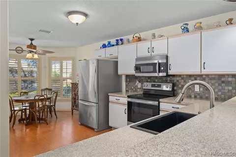 6227 W Glynborne Loop, Crystal River, FL 34429 photo 9