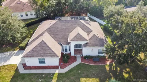 2 Speceberry Ct S, Homosassa, FL 34446