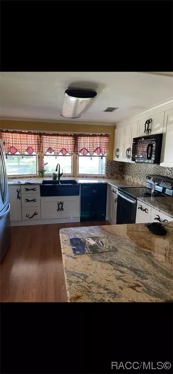 708 Devon Dr, Lady Lake, FL 32159 photo 3
