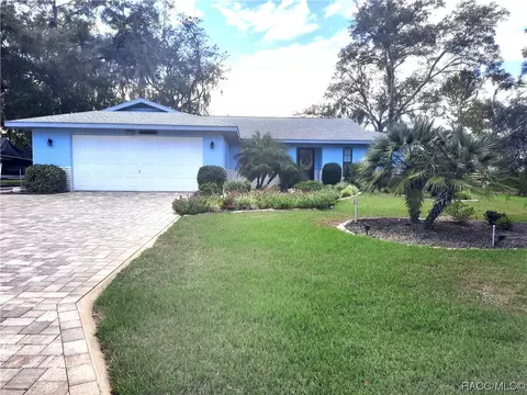 1113 W Bloomfield Dr, Inverness, FL 34453
