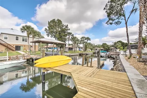 3828 N Apalachee Pt, Crystal River, FL 34428