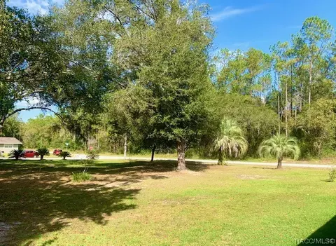 1882 W Rutland Dr, Citrus Springs, FL 34433