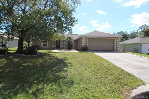 44 W Vacation Pl, Citrus Springs, FL 34434