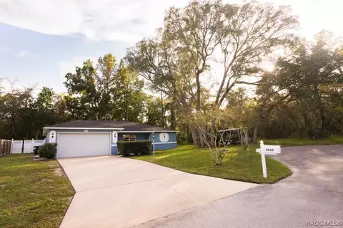 4263 S Winding Oaks Dr, Homosassa, FL 34446