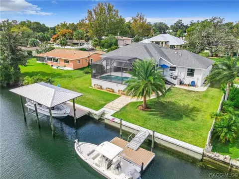 1117 SE Paradise Ave, Crystal River, FL 34429