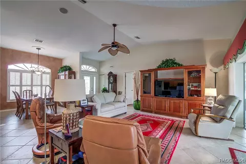 805 E Falconry Ct, Hernando, FL 34442 photo 10