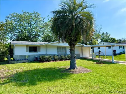 3 S Davis St, Beverly Hills, FL 34465