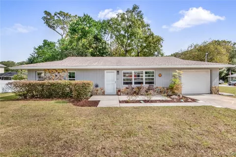 910 Palm Ave, Inverness, FL 34452