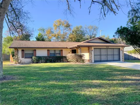 9870 N Cortlandt Dr, Citrus Springs, FL 34434