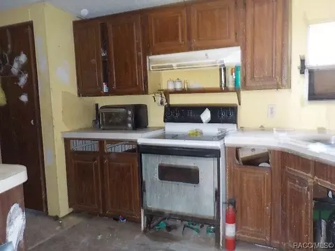 2098 N Blue Max Pt, Hernando, FL 34442 photo 2