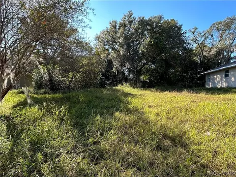 819 Poplar St, Inverness, FL 34452