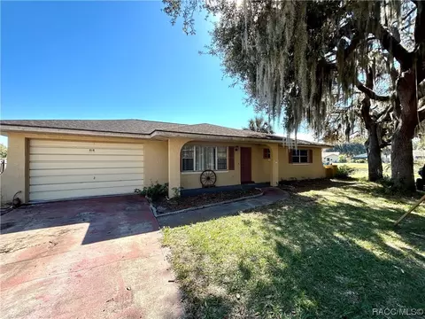9510 E Village Green Cir, Inverness, FL 34450