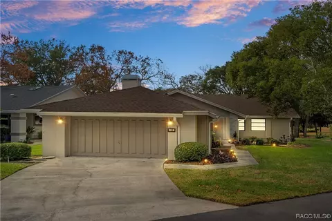 12 S Masters Dr, Homosassa, FL 34446