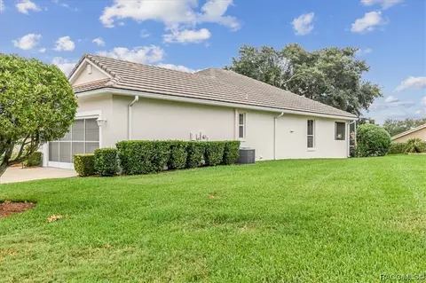 Exterior - 865 W Silver Meadow Loop, Hernando, FL 34442 photo 9 of 19