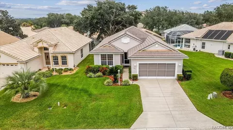 Exterior - 865 W Silver Meadow Loop, Hernando, FL 34442 photo 4 of 19