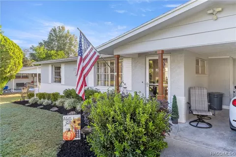 19 N Davis St, Beverly Hills, FL 34465